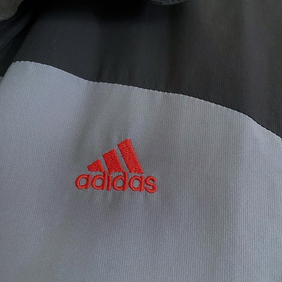 Vintage Adidas Sporty Gray Windbreaker Red Three Stripe Design Men’s Size XL - Picture 5 of 10